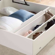 ventajas de elegir un canape zapatero para habitaciones pequeñas