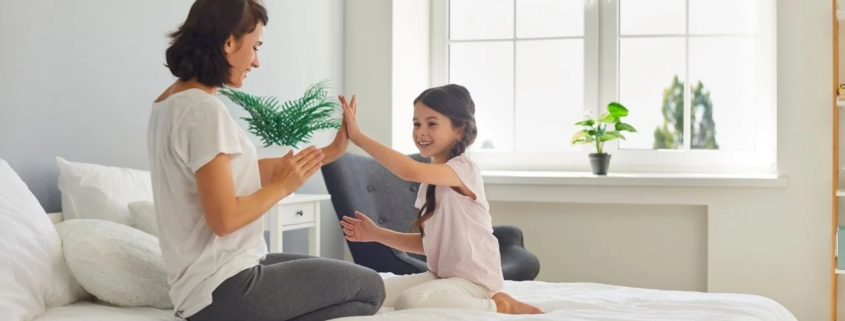 como decorar el dormitorio de matrimonio de tu segunda vivienda en verano
