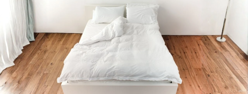 como guardar los zapatos con poco espacio en el dormitorio